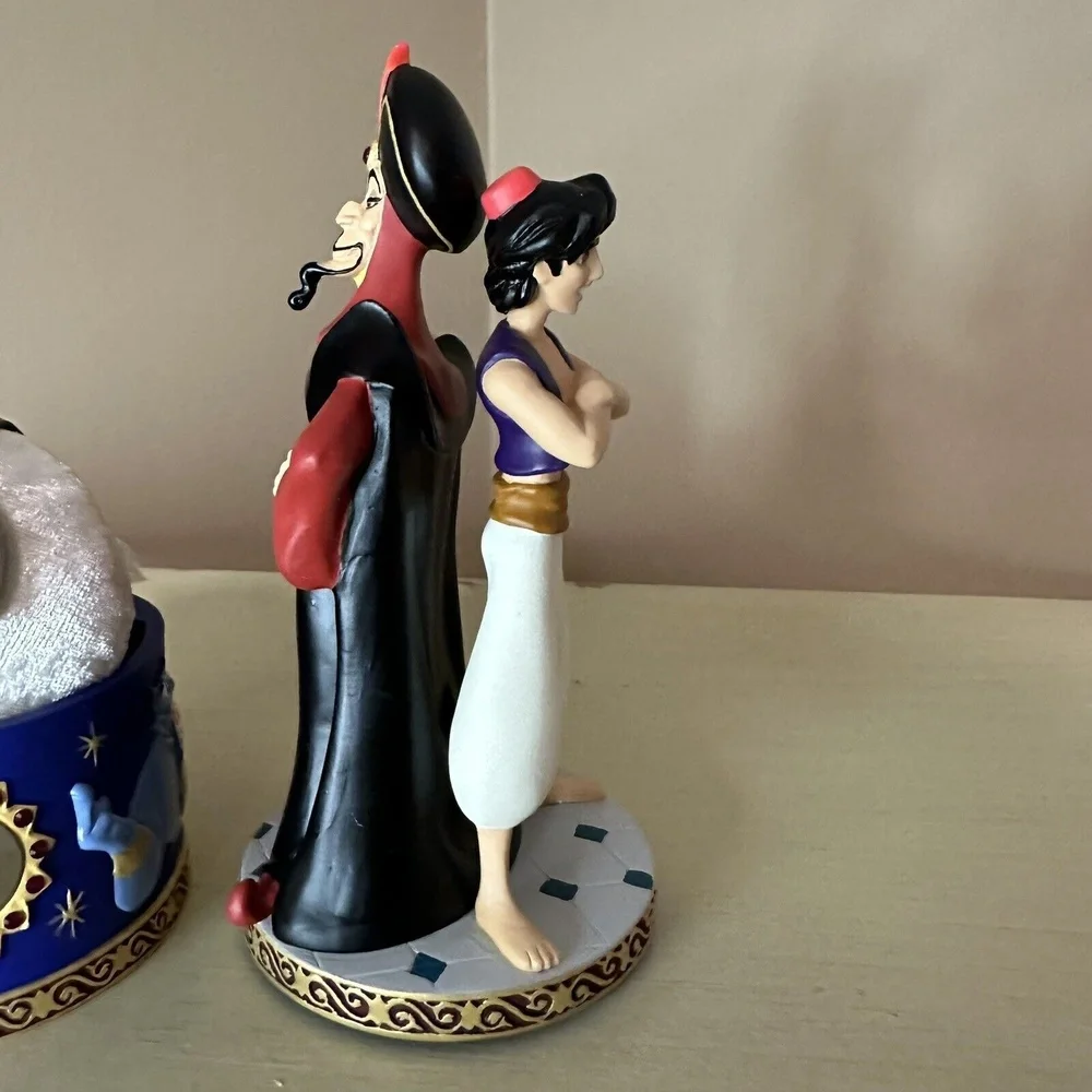 Disney Villains Jafar Aladdin Collector Watch and Figurine‎ Ltd edition 311/1000